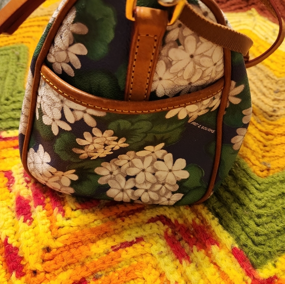 Dooney & Bourke Hydrangea barrel Bag - Picture 2 of 7